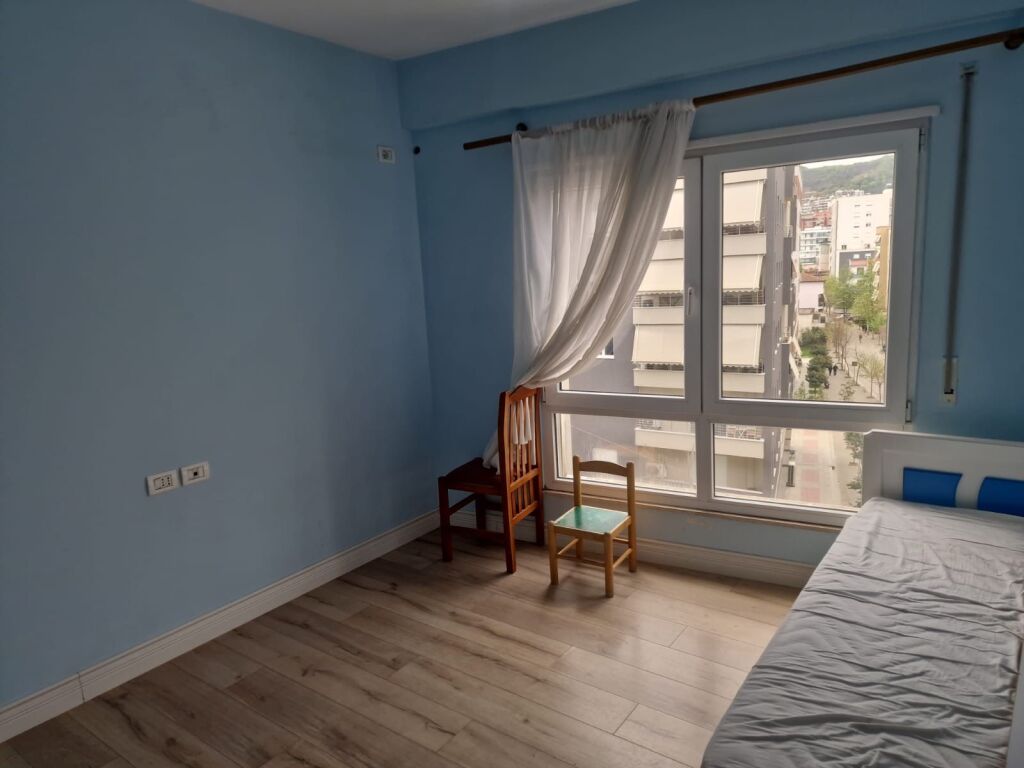 2+1, commune of Paris, price 270 thousand euros