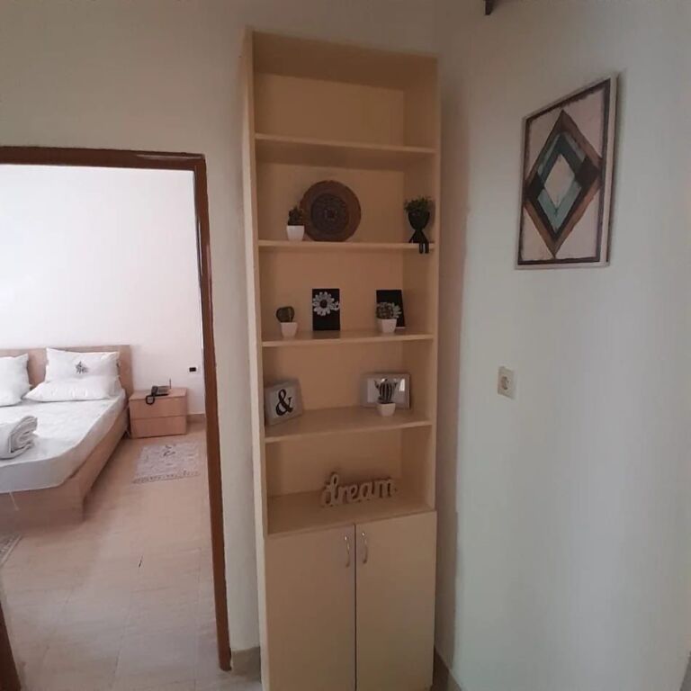 Jepet Me Qera Apartament 1+1+1 Ballkon
