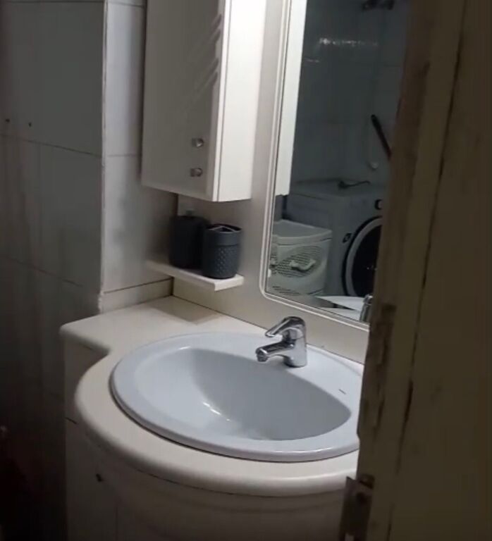 Garsoniere me prane Ures se Selites