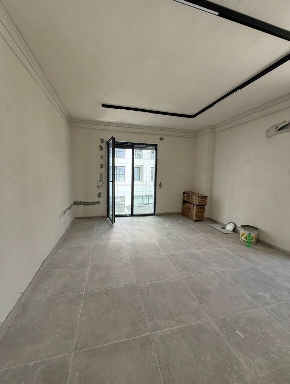 Jepet zyrë me qera në Porcelan.