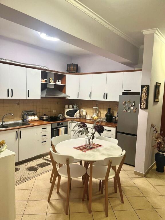 Apartament 2+1 tek Rruga e Kavajes
