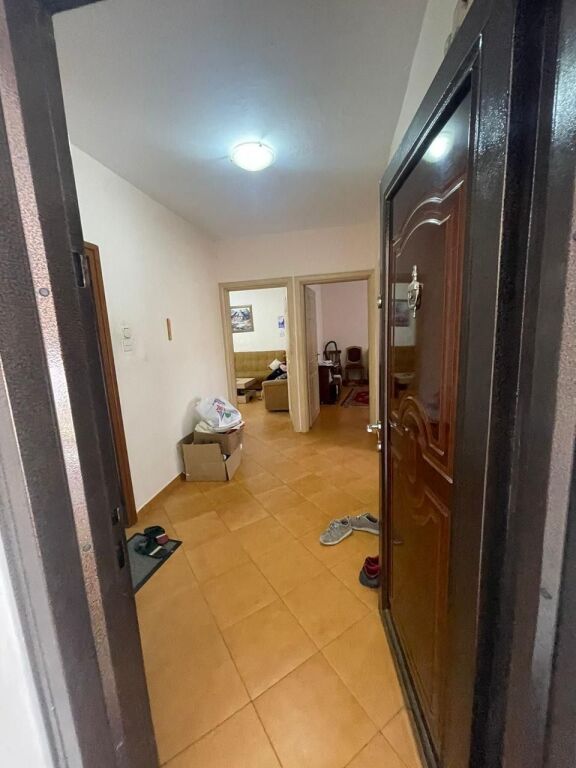 2+1,kat 5 pa ashensore,pediatria Qsut,450 mije leke