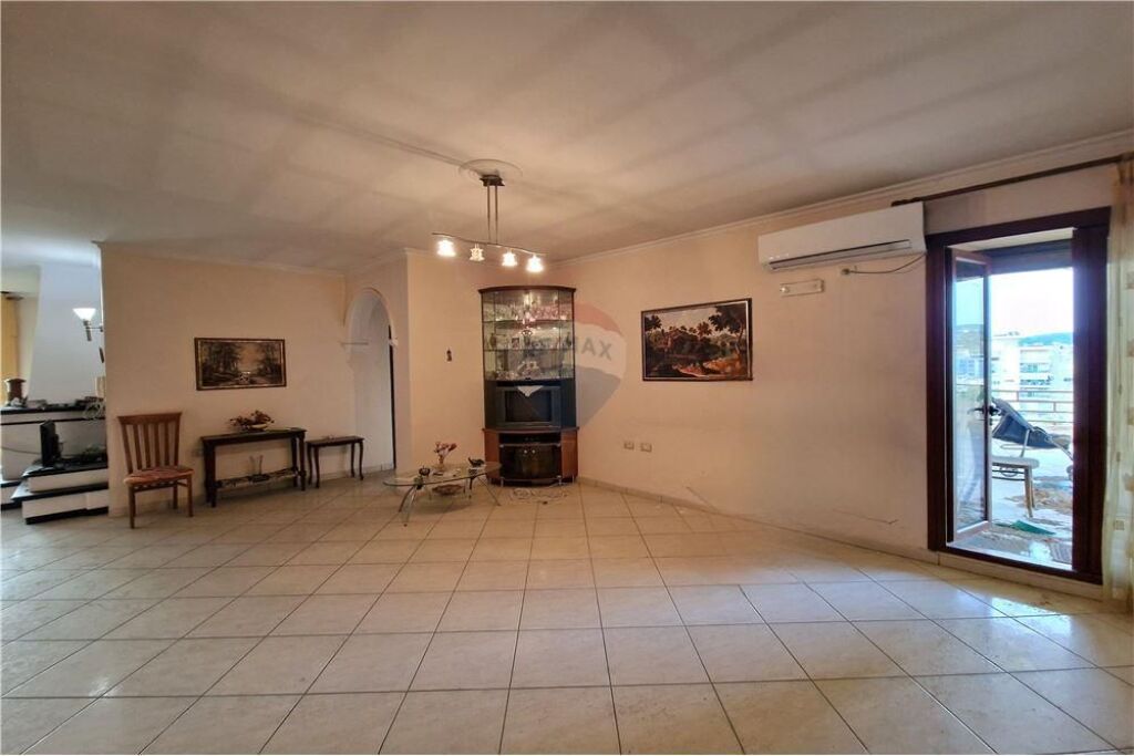 Penthouse për Shitje – Pranë Parkut Aulona, Vlorë