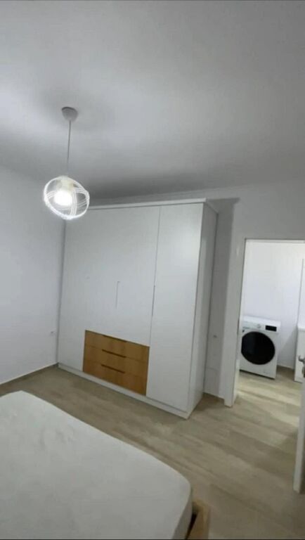 Jepet me qira apartament 1+1 Rr. Kavajes