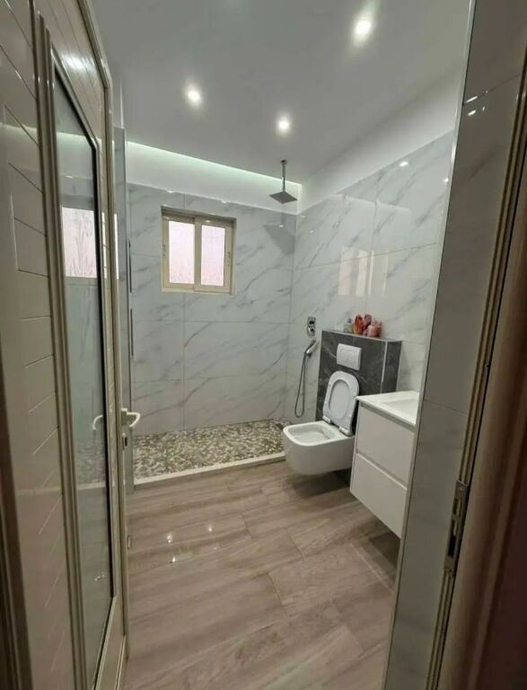 OKAZION! JEPET ME QERA VILË 2 KATËSHE - TIRANE