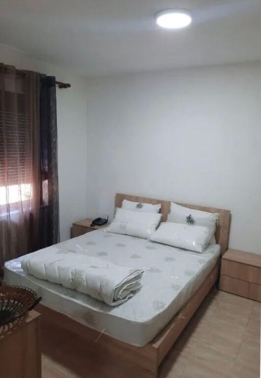 Jepet Me Qera Apartament 1+1+1 Ballkon