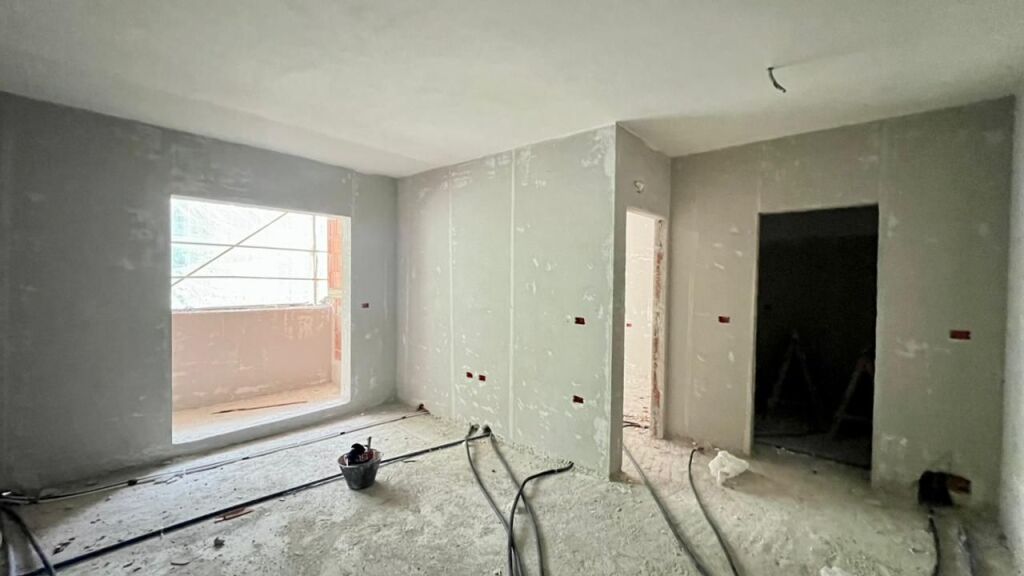 IN VENDITA: 1+1📍Paskuqan (Aluna Complex) - Orientamento: Sud🌞 - 84,000€ - Sup. 70m² - || A 10 minuti dal centro di Tirana🏃🏻‍♂️