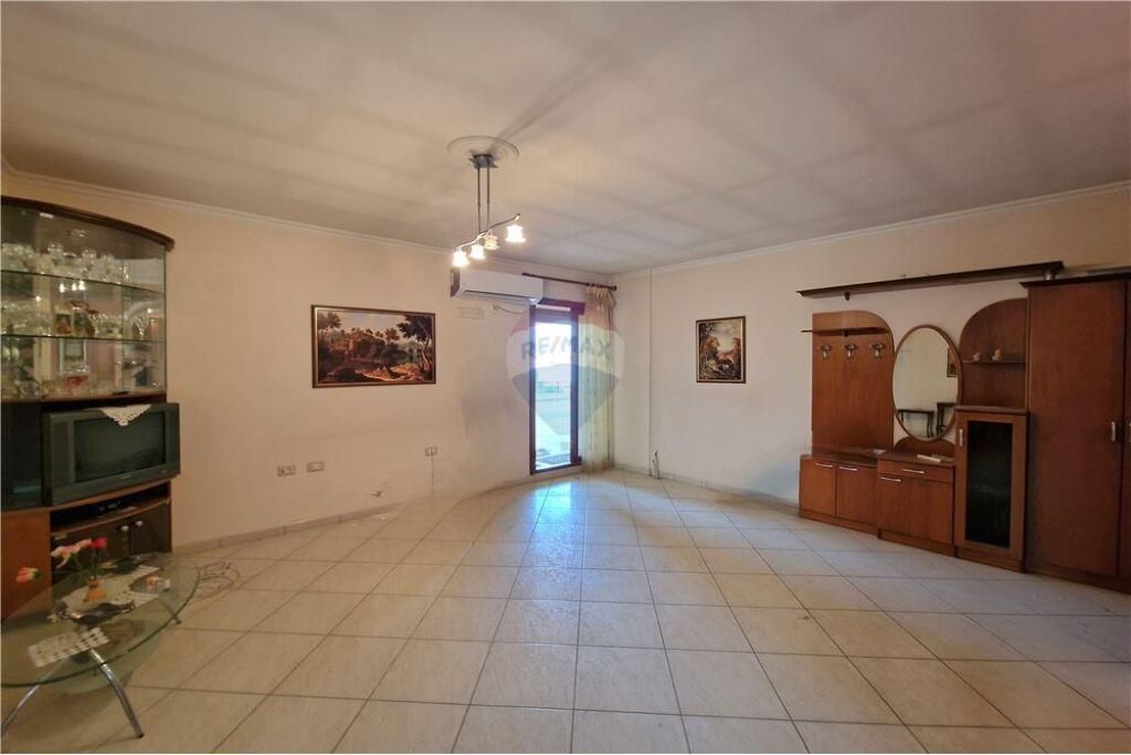 Penthouse për Shitje – Pranë Parkut Aulona, Vlorë