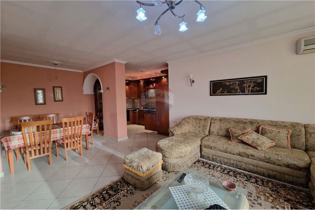 Penthouse për Shitje – Pranë Parkut Aulona, Vlorë