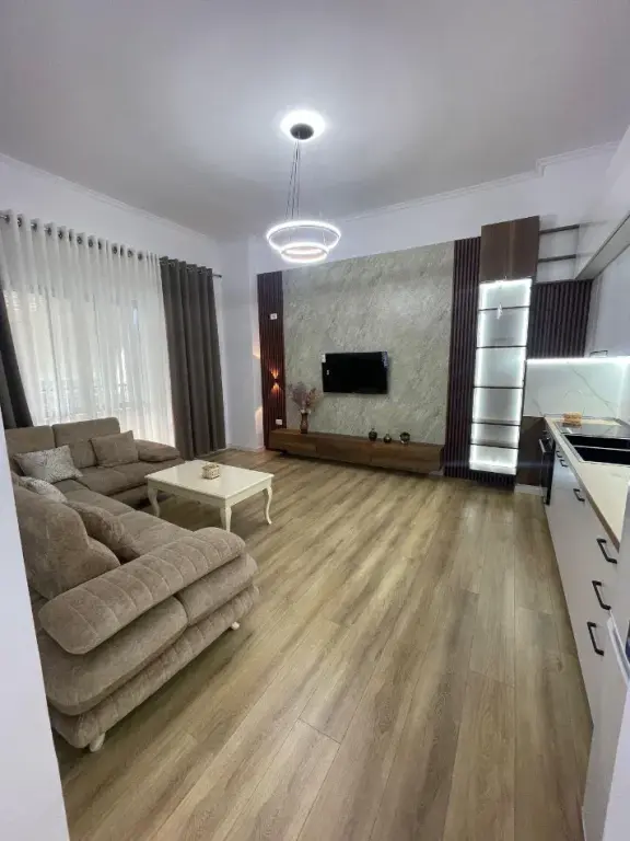 Affitto | Apartament 2 + 1 | Astir | 500 €/mese
