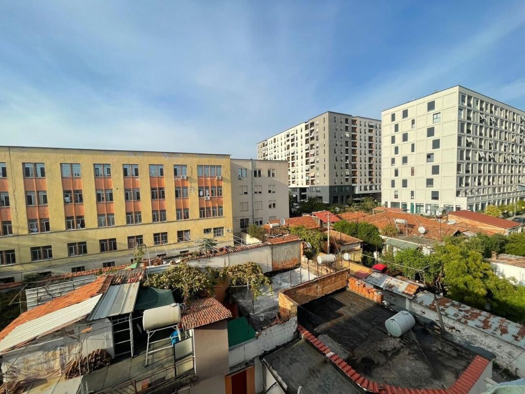 2+1,kat 5 pa ashensore,pediatria Qsut,450 mije leke