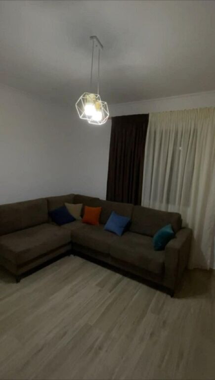 Jepet me qira apartament 1+1 Rr. Kavajes