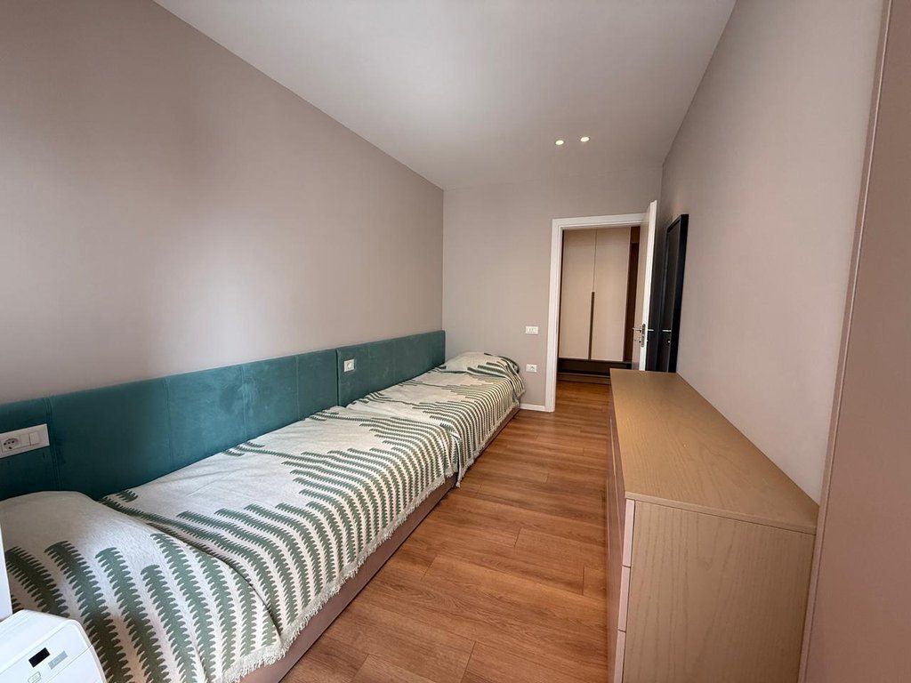 Shitet Apartament 2+1, Donika Center, Qender