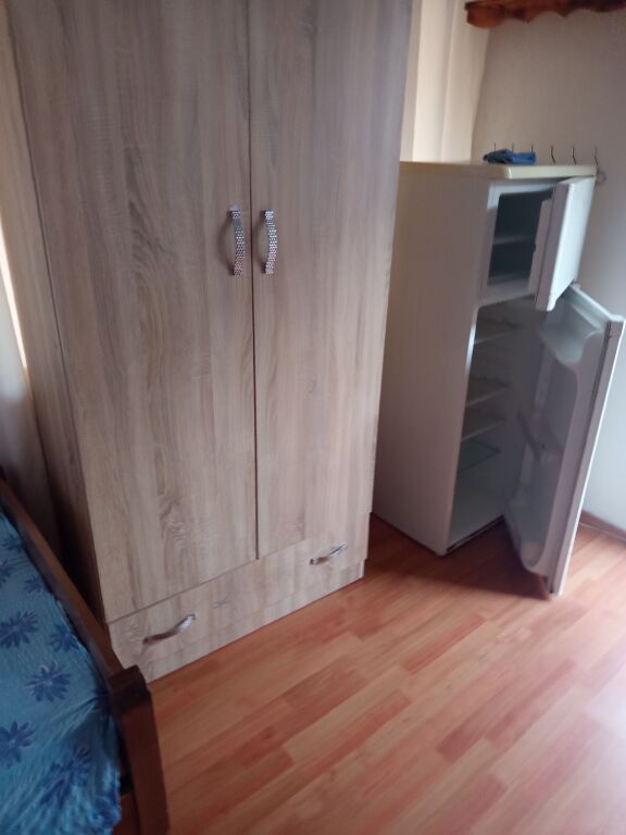 GARSIONERE  20000 LEKE.FAKULTETI EKONOMIK