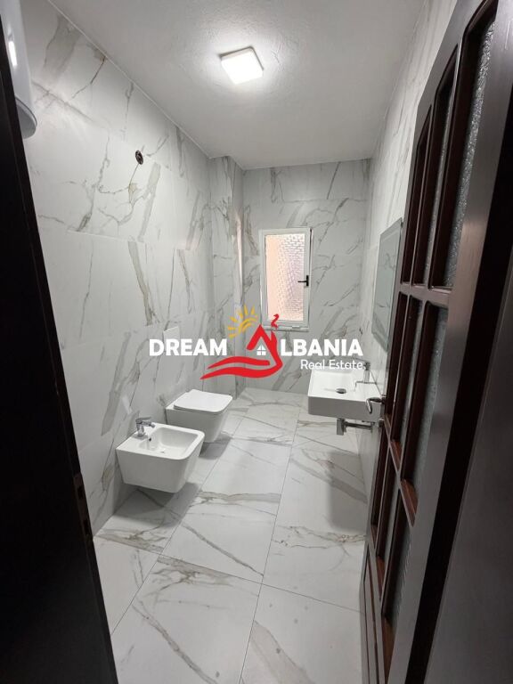 Jepet ambient me qera ne zonen e Bllokut , prane Sheshit Wilson (ID 42611529)