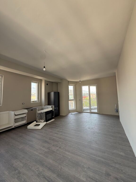 🏠Apartment 3+1+2 for Sale 📍Paris Commune  🏢4th Floor residential 📐Total Area 135m2 💶 Price: 418,000€  