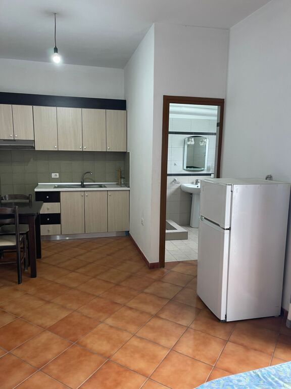 🏡 Furnished studio 💶 220€/month 📍 Institute