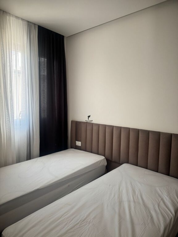 APARTAMENT ME QERA 1+1 5 MAJ 45.000 LEKE FH-71097