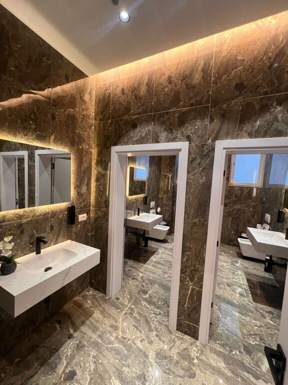 Bar Kafe-Restorant-Piceri me qera tek Liqeni i Thate (ID BL2188) Tirane