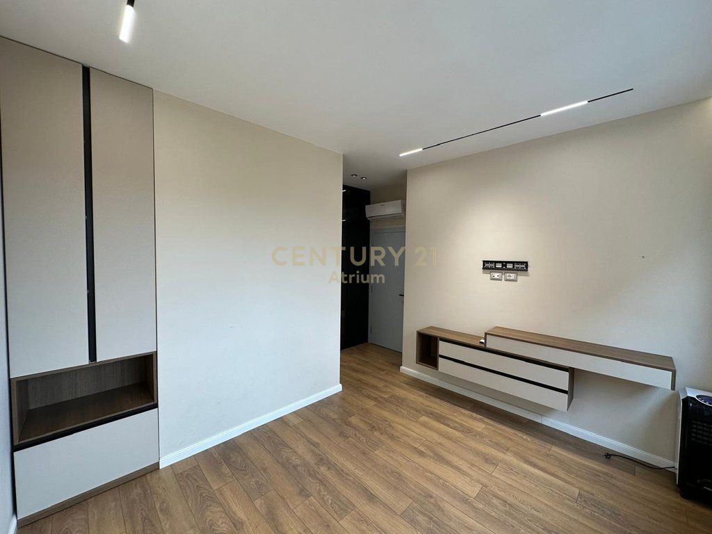 Apartament luksoz 2+1+2+Garazhd per shitje tek Tower Bridge, Oxhaku