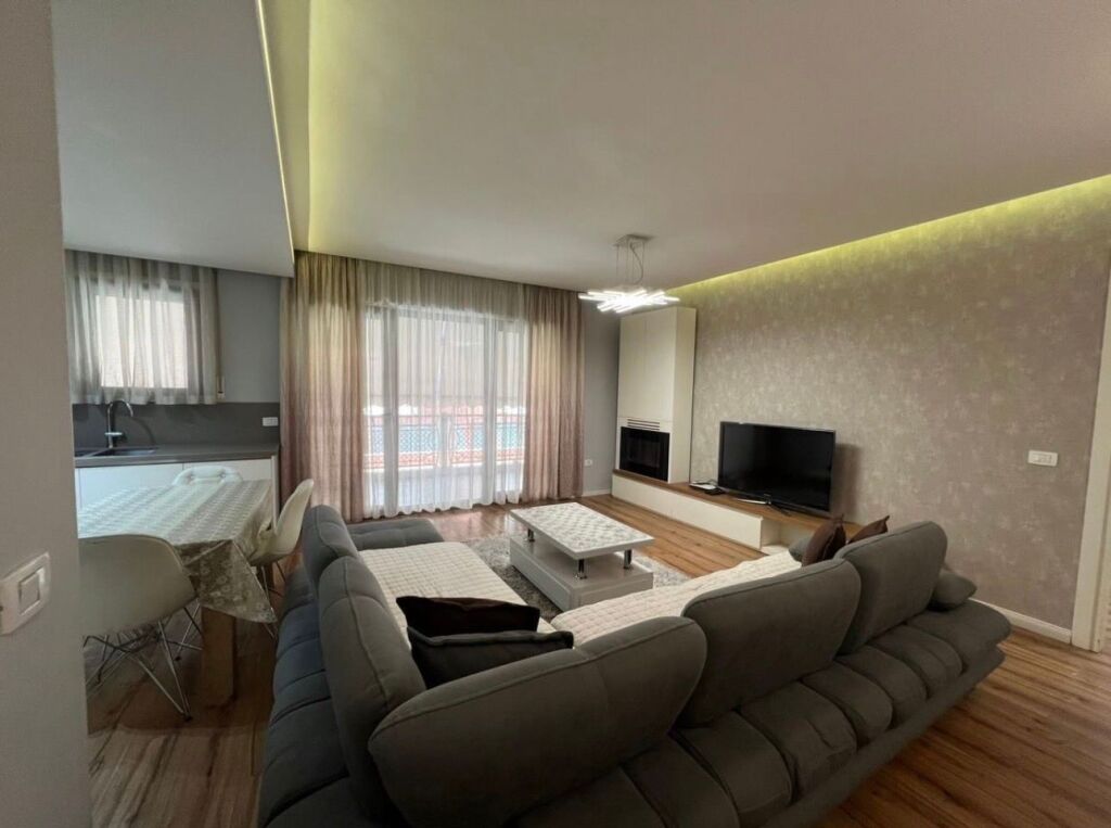 Appartamento 2+1+ posto auto in affitto Complesso Delijorgji