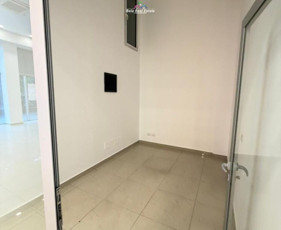 Negozio In Affitto Presso Complesso Delijorgji ( ID BD21893) Tirana