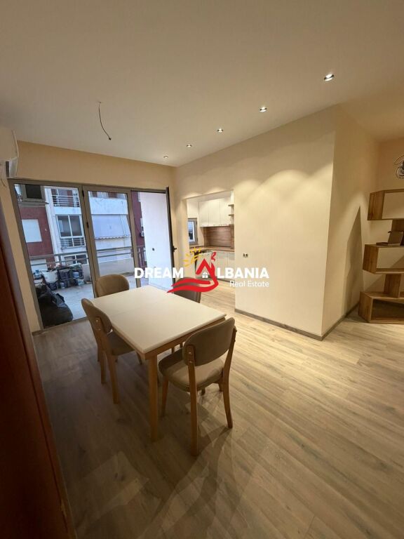 Affittasi appartamento 2+1 vicino al Pazari i Ri in Via Tefta Tashko (ID 42215533)