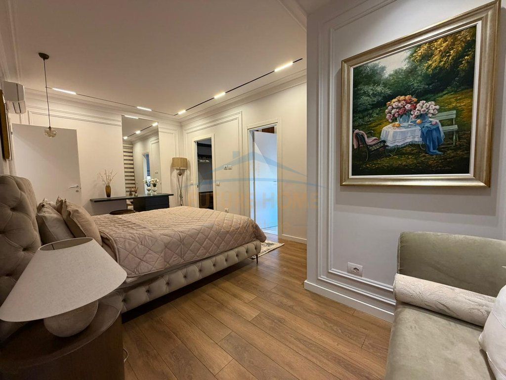 Qera, Apartament 2+1+2 , Rruga e Barrikadave , Tirane .