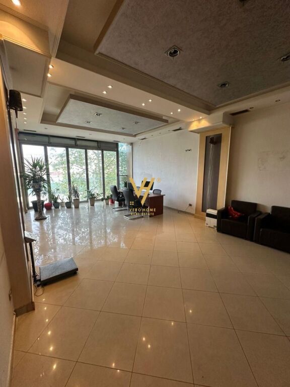 JEPET ZYRE 74 M2 ME QERA TEK ASTIRI 800 EURO