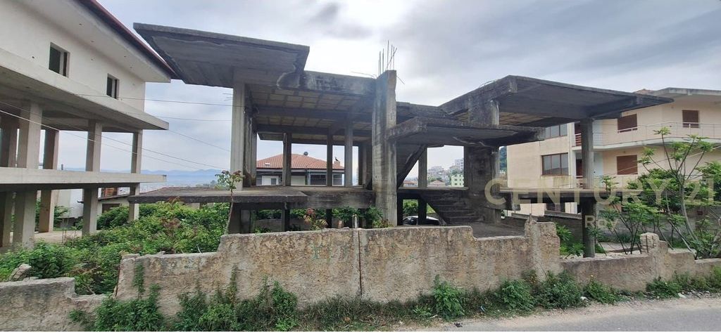 Shitet Godinë 2-Katëshe në Fazë Karabinaje – Durrës (Vila e Zogut)