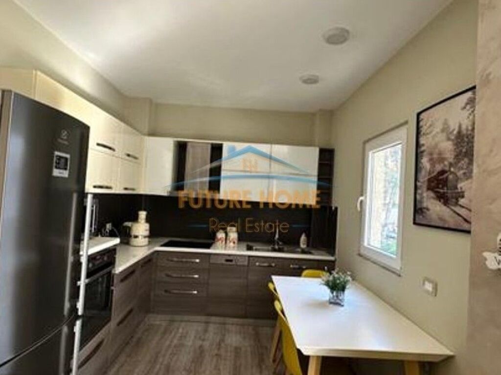 Shitet,Apartament 2+1, Selitë, Tiranë