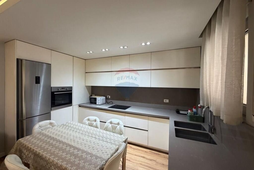 APARTAMENT 2+1 ME QERA TEK KOMPLEKSI DELIJORGJI