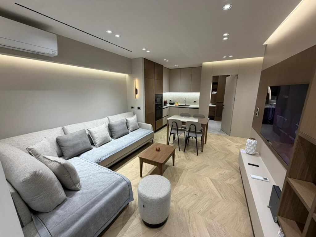 🏡 Appartamento super lussuoso 1+1 in affitto 📍 Myslym Shyri, Via Him Kolli💶 Prezzo: 85.000 lek/mese