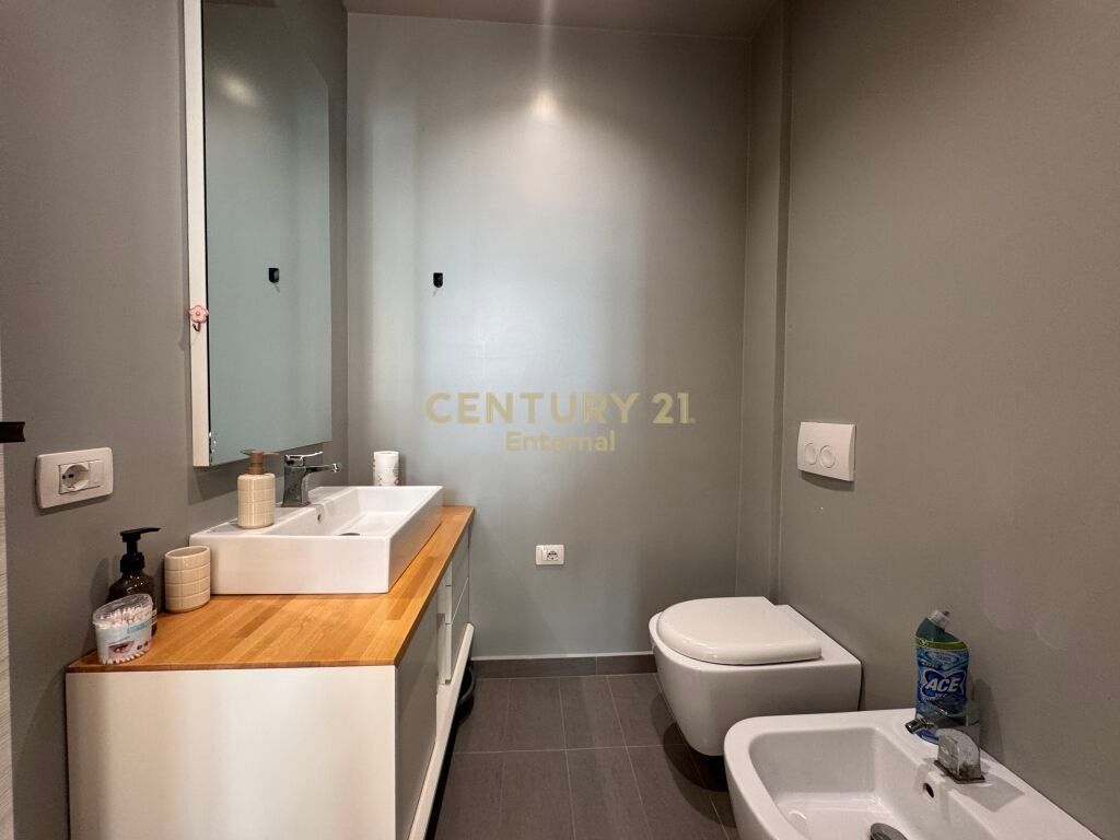 Vile luksoze per qira prane Teg