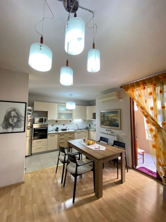 Apartament 2+1+2 Ne  Shitje ,Myslym Shyri