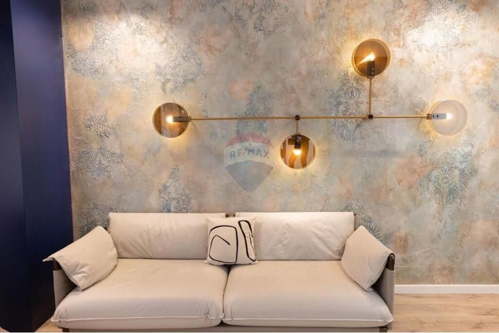 Apartament - Për Shitje - Sheshi Skënderbej, Tiranë(ID: 530601005-233)