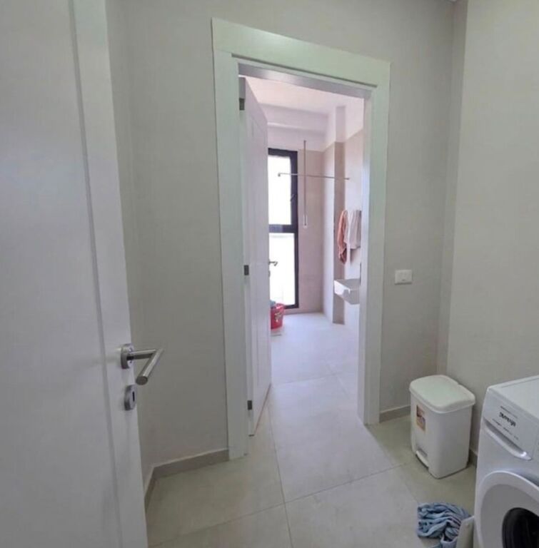 Offriamo in affitto appartamento 2+1+2+ posto auto