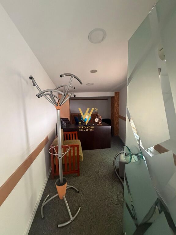 JEPET ZYRE 160 M2 ME QIRA NE MYSLYM SHYR 1.500 EURO