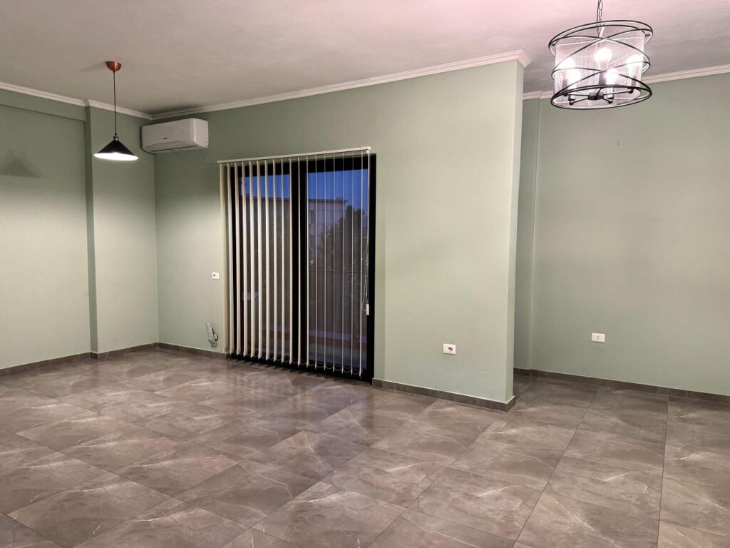 Rent | Ambjent Biznesi | Farmacia 10 | 500 €/month