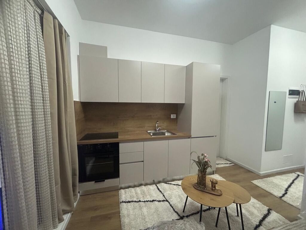 Fresk, jepet me qira garzionere. 350 Euro