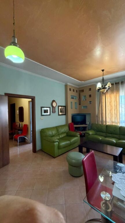 Komuna e Parisit_Shitet Apartament 1+1