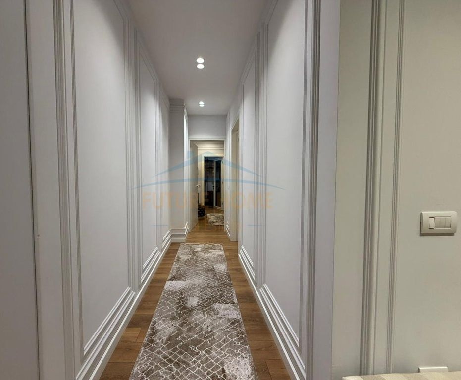 Qera, Apartament 2+1+2 , Rruga e Barrikadave , Tirane .