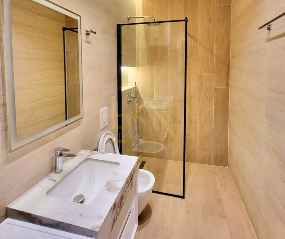 Shitet Apartament – Liqeni i Thatë, Tiranë