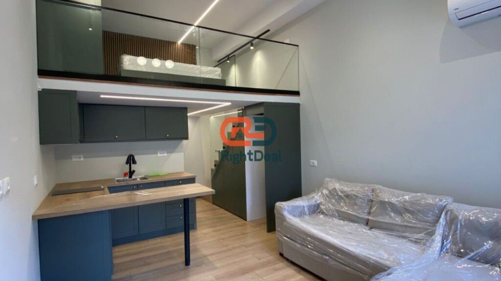 Prane Ish Profarmes, Shitet Duplex I Pershtatur Ne Apartament 1+1 !!