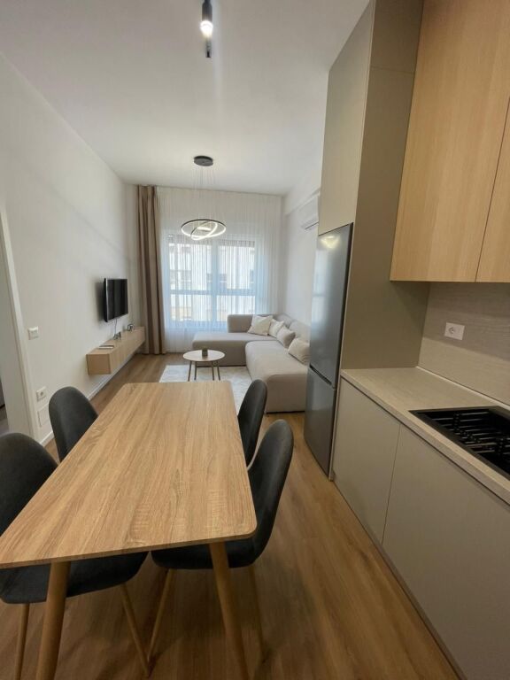 🏡 Appartamento 1+1 in affitto 📍 Indirizzo: Ali Demi, Complesso Kadiu 💰 Prezzo: 40.000 lek / mese (non trattabile)