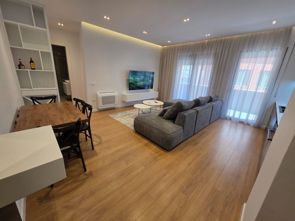 Apartament me qera 1+1 ne delijorgj