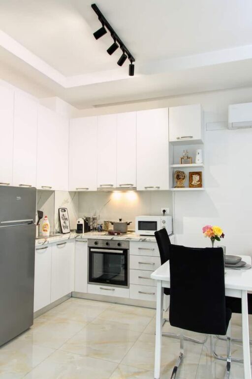 Tirana, affitto appartamento 1+1+BLK (SIRI2)