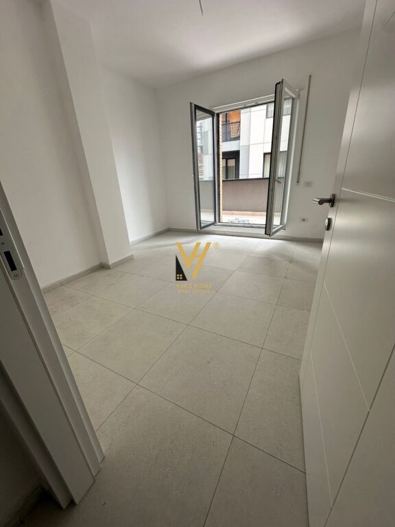 AFFITTASI APPARTAMENTO 2+1+BLK IN AFFITTO IN BULEVARDI I RI 60.000 LEKE