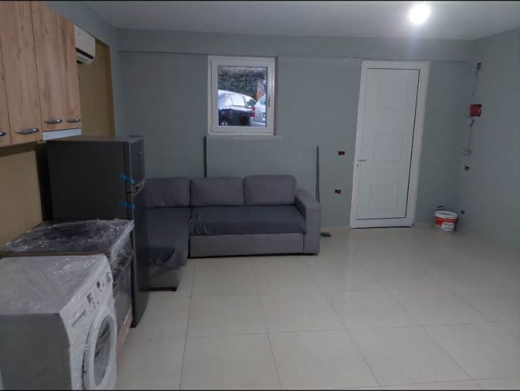 Shitet garsoniere në Selitë 📍 Pranë Universitetit Barleti