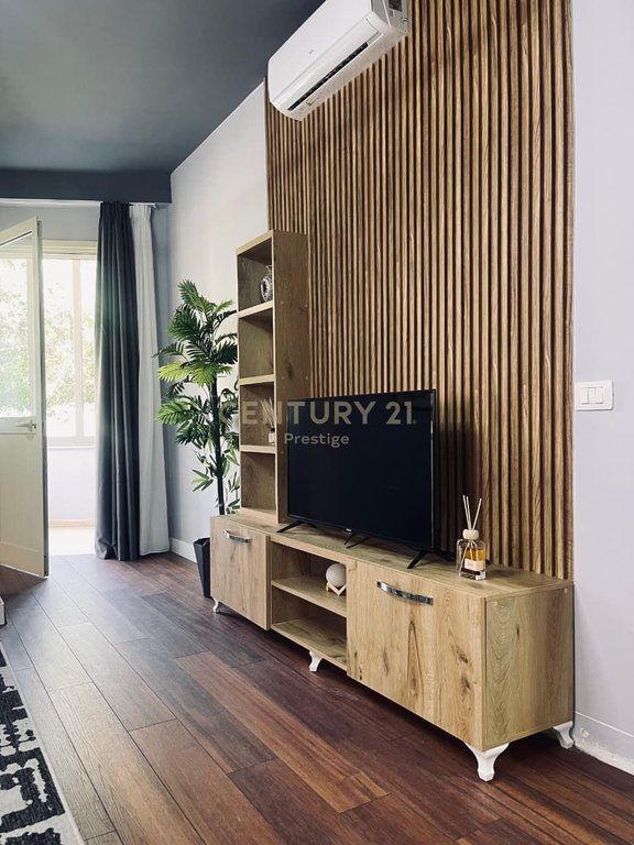 APPARTAMENTO 2+1+2 IN AFFITTO, GIARDINO BOTANICO, TIRANA! 650 € /Mese Sup. Totale  85m2